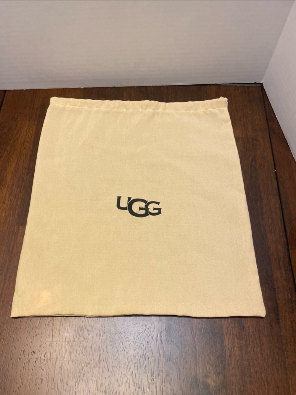 UGG Drawstring Dust Cover Bag Beige 12.75" X 14.5"
